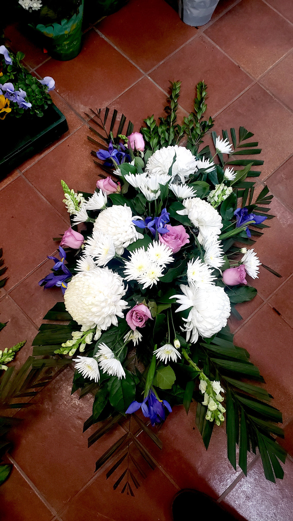 S3 Spray Bloor Village Flowers