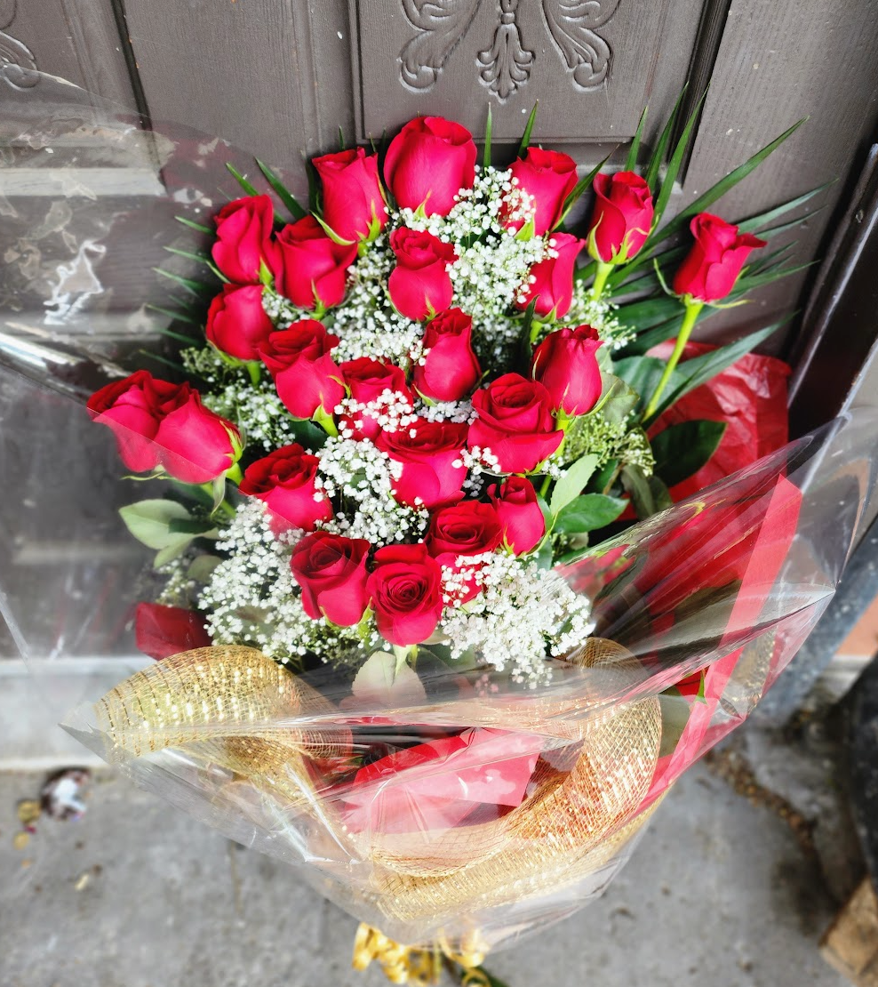 V17: PROM DATE (LONG STEM RED ROSES W/ BABIES BREATH)