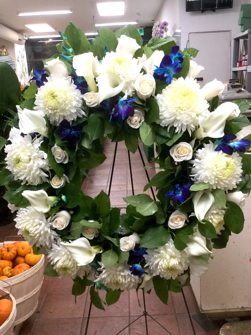 S7 WREATH Bloor Village Flowers